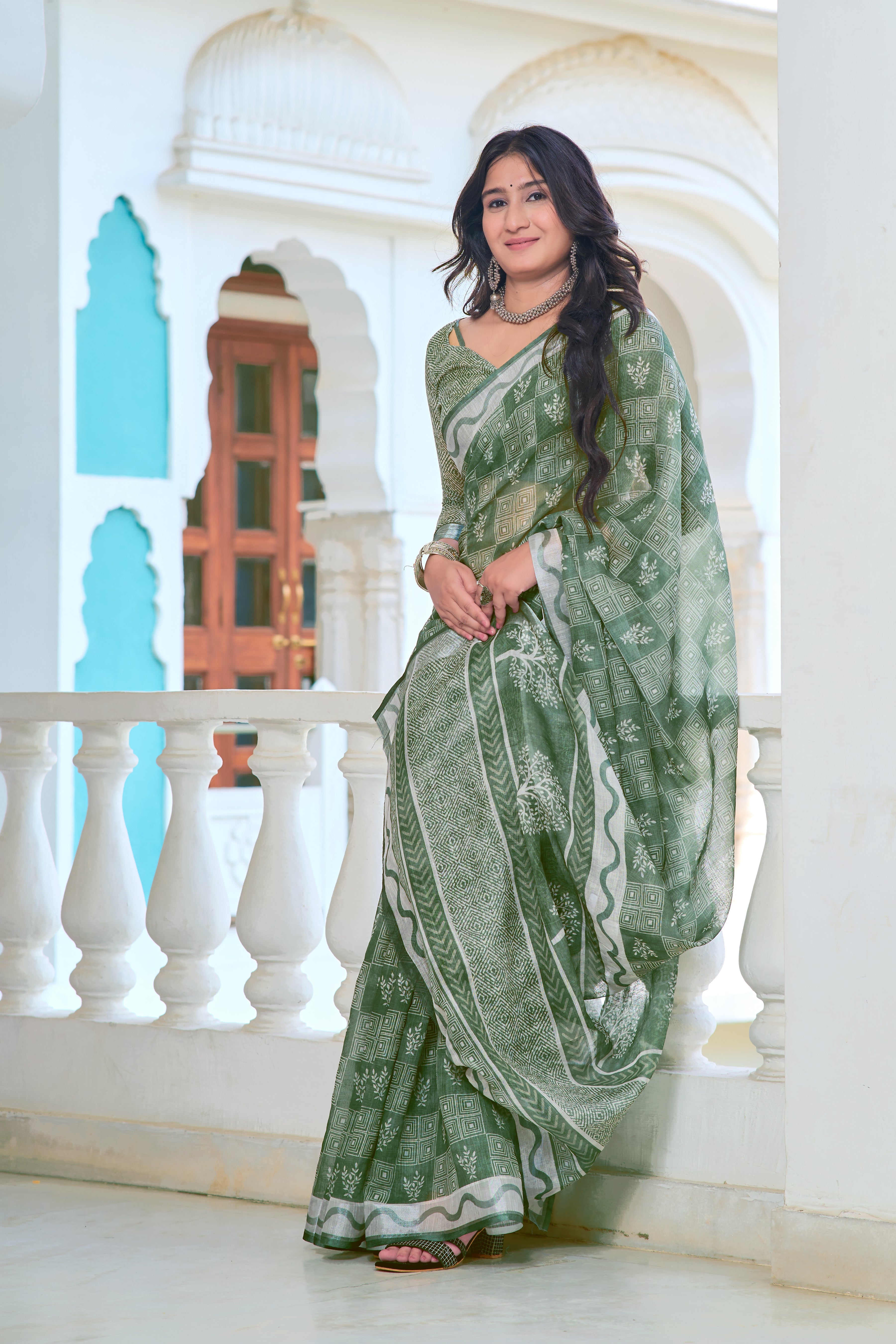 Classy Green Color Color Pure Cotton Lilen With Digital Printed Designer Saree