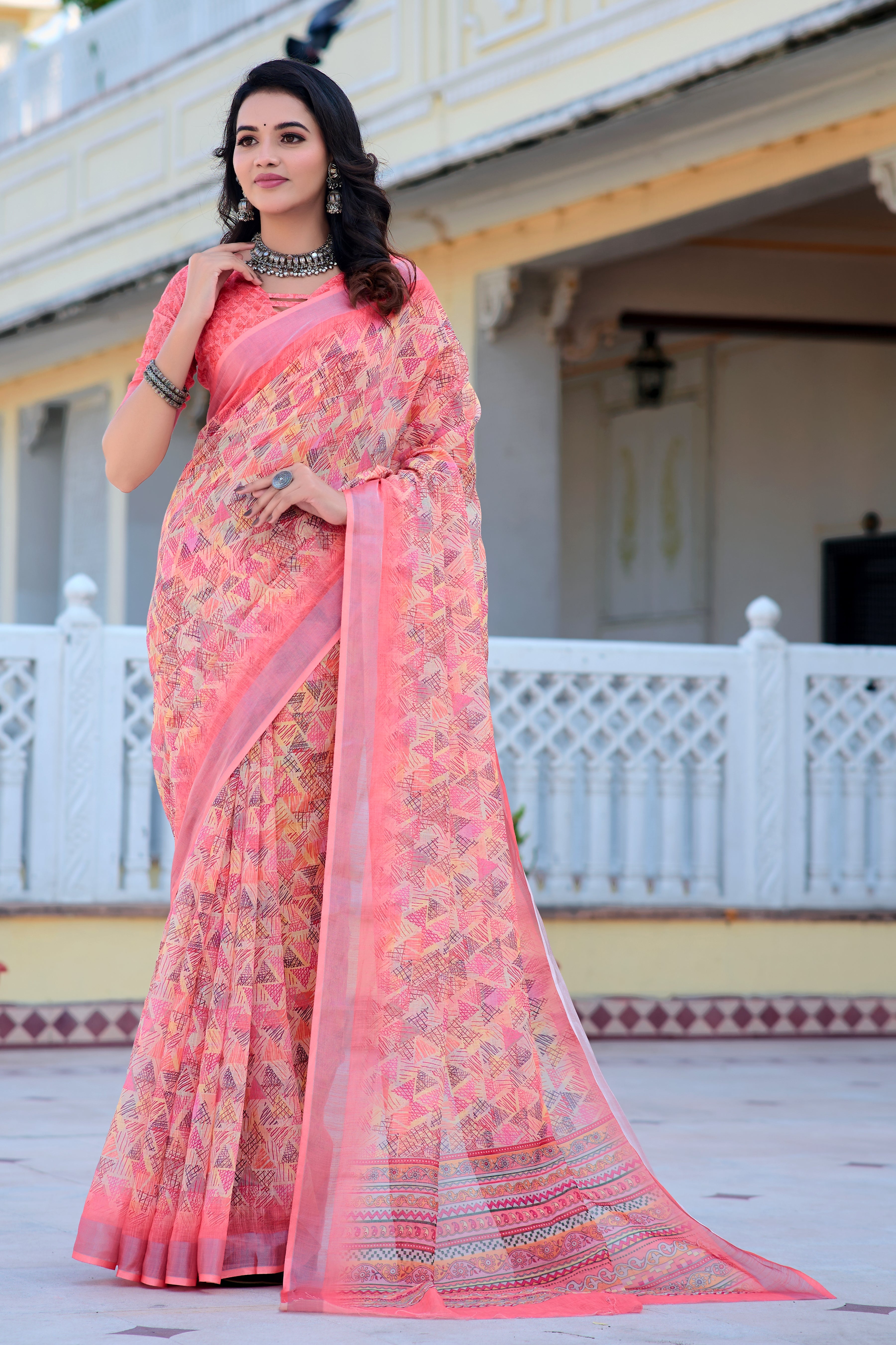 Daisy Peach Color Pure Cotton Lilen With Digital Printed Designer Saree