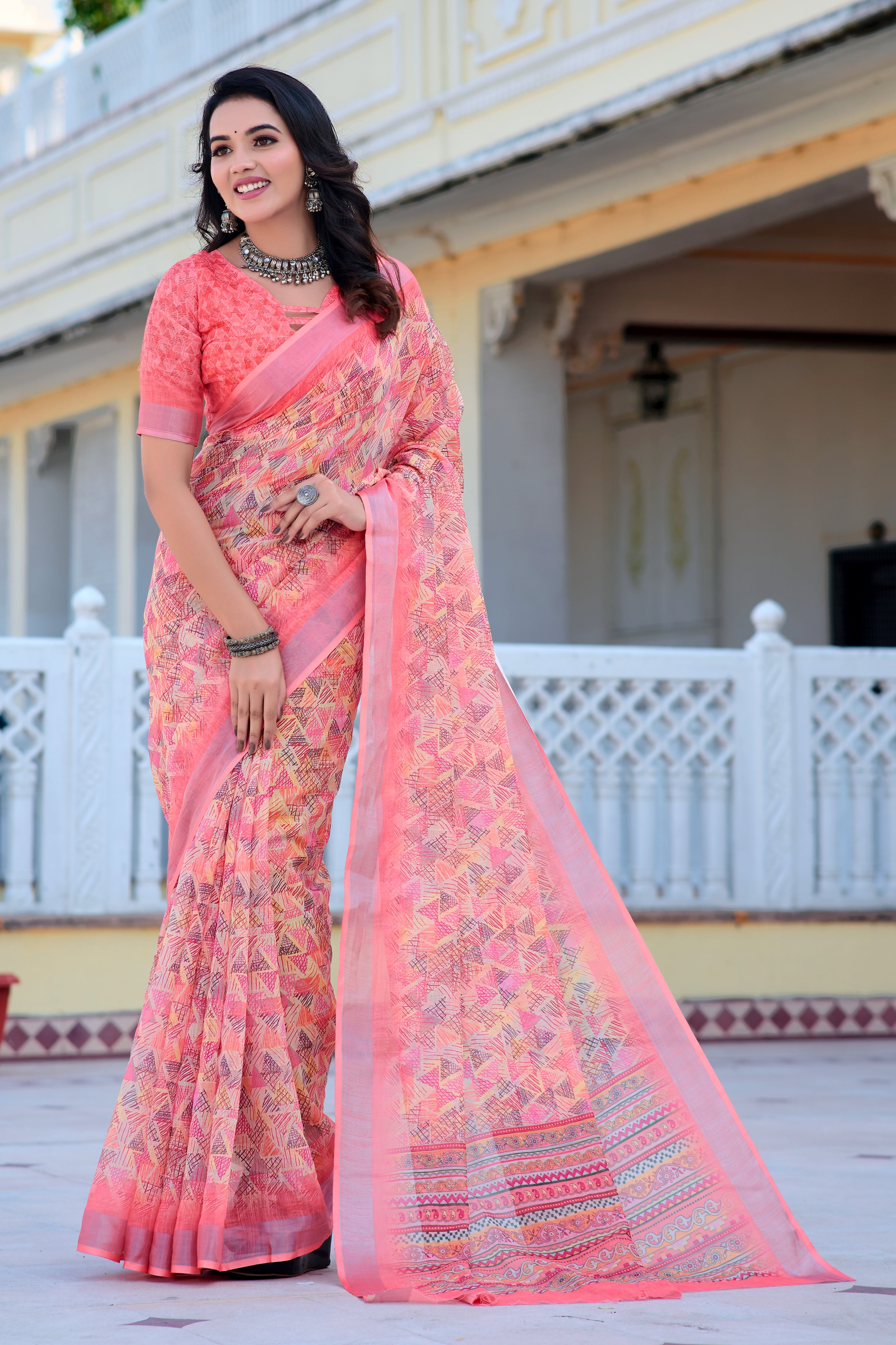 Daisy Peach Color Pure Cotton Lilen With Digital Printed Designer Saree